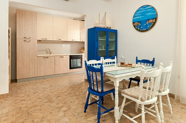 Kitchen and dining area