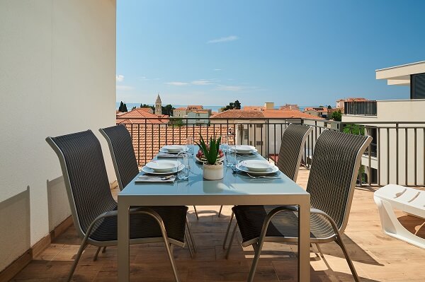 Outside dining area