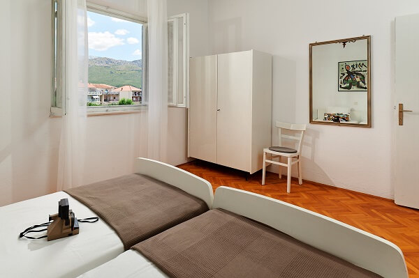 Sleeping room 1 (2)