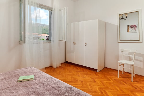 Sleeping room 2 (2)