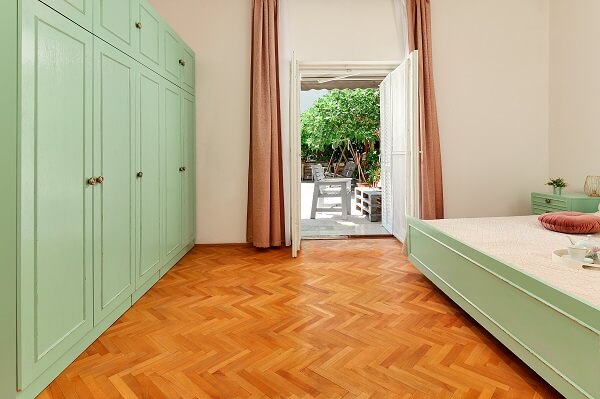 Sleeping room 3-exit on the patio